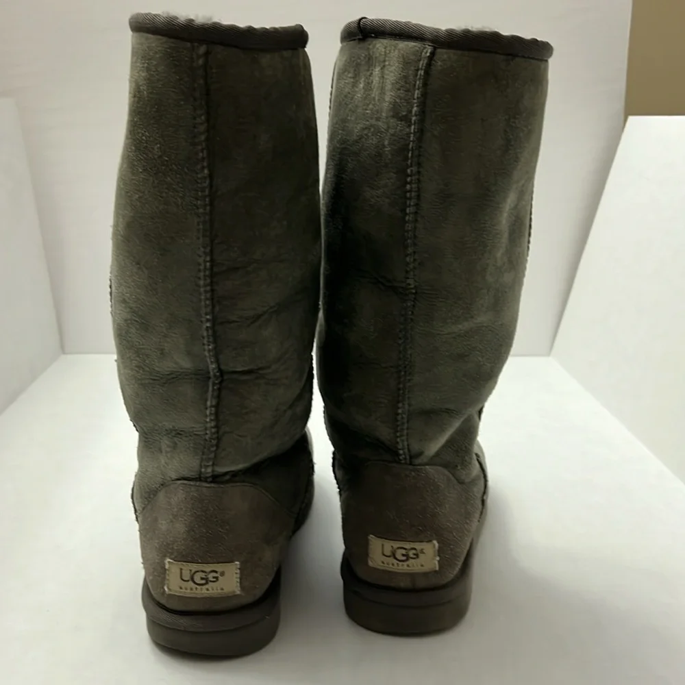 UGG By Australia size 9